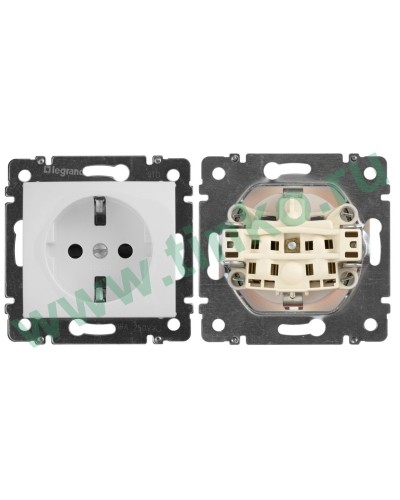 Розетка Valena 2К+3 10/16А, белый (774420). Розетка. LegranD в Норильске